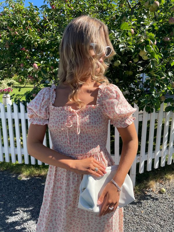 Vila Vistepa Midi Kjole Småblomster Blå